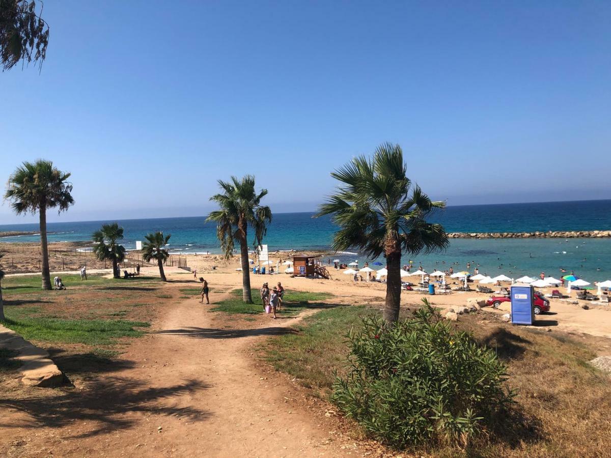 Royal Seacrest Apartment Paphos Exteriör bild